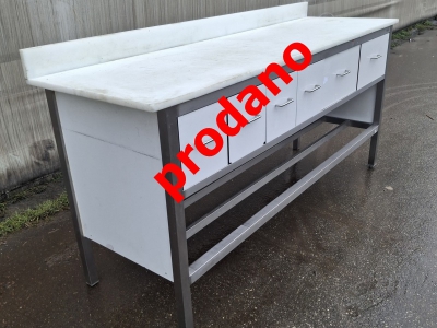 Inox delovna miza s koterm ploščo. 200x60x93 cm / rabljeno